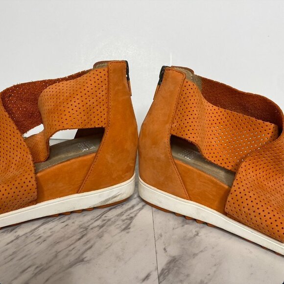 Eileen Fisher Orange Wedge Sandal 6 - Picture 7 of 13